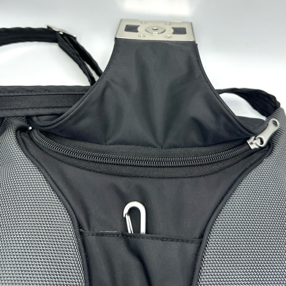 Pacsafe Dailysafe H100 Anti-Theft Travel Crossbody Bag - Picture 6 of 15